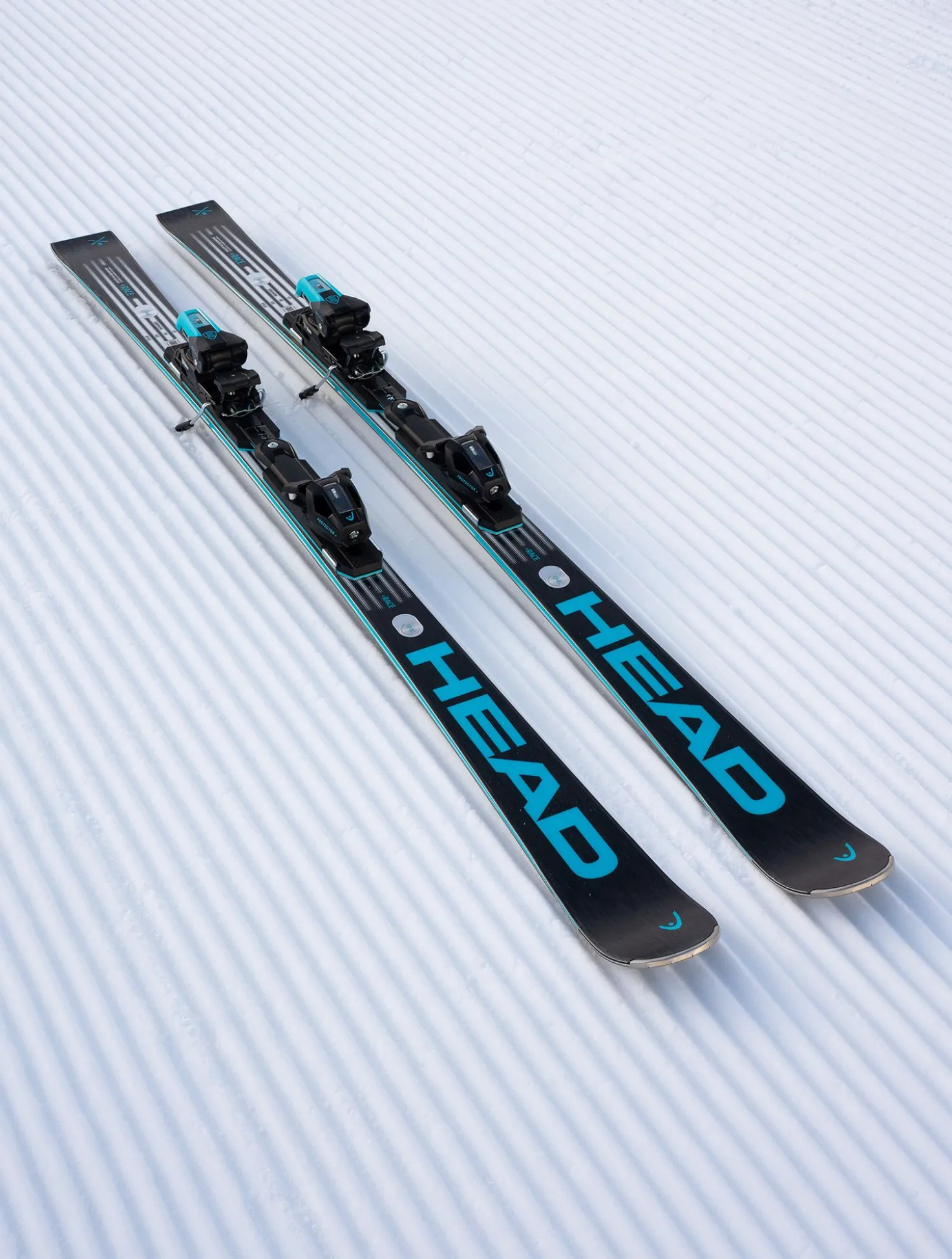 WC Rebels E-Race RP + FF 14 GW ski's unisex